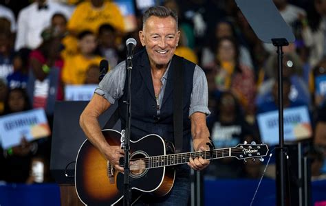 Bruce Springsteen Extends 2025 Tour With Dates In Manchester And Liverpool