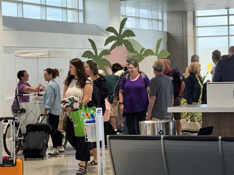 Akron-Canton Airport (CAK) - You are free to dance about the cabin as