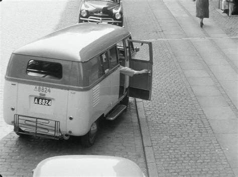 IMCDb Org 1951 Volkswagen Kleinbus Taxa T1 Typ 2 In Far Til Fire I