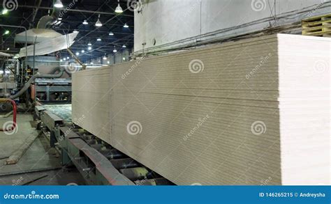 Production of Laminated Fiberboard. Fibreboard Sheets for Furniture ...