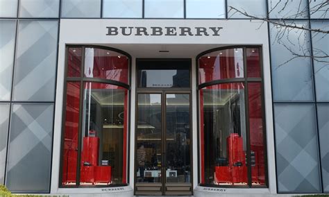 report burberrys markdowns hurt  luxury image