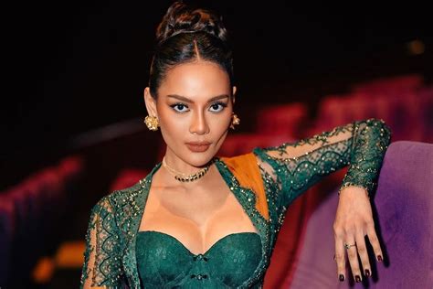 Hot Gossip Erika Carlina Hamil 9 Bulan ATM Farel Prayoga Dikuras Keluarga Okezone Celebrity