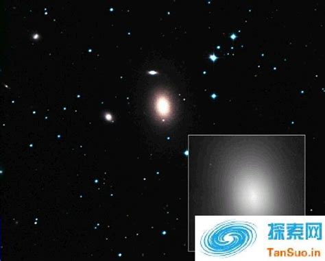 天文学家马中佩在ngc 1600星系中心发现几乎破纪录的超大质量黑洞 探索网