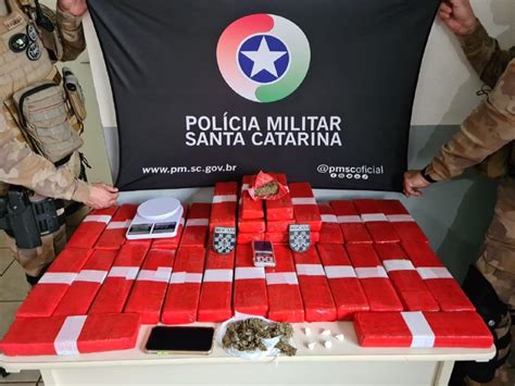 Grande quantidade de drogas é apreendida em operação policial no centro