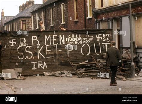 Northern Ireland - The Troubles - Falls Road - Belfast Stock Photo - Alamy