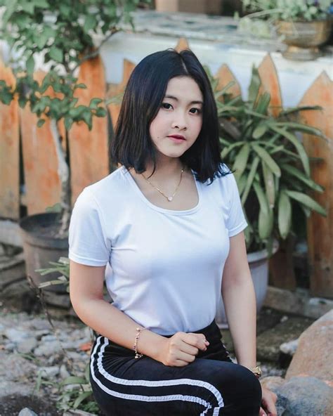 Pin Oleh Jheimmy Marulanda Di Deportiva Pakaian Gym Gadis Cantik