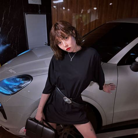 HyunA Shows Off Sexy Lingerie In New Instagram Update But Netizens Are Unimpressed Koreaboo