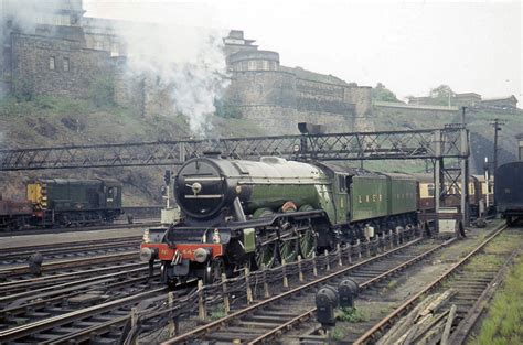 Flying Scotsman Arrive At Waverley The Preserved LNER Paci Flickr