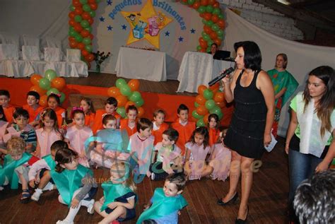 Ontem Teve Formatura Na Escola Pequenos Brilhantes JE Acontece