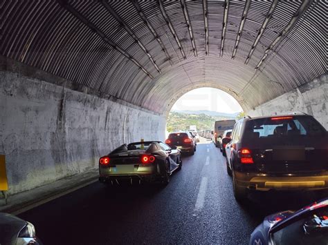 Ore Di Coda Sull Autostrada Operatori Turistici Preoccupati E Tra Chi