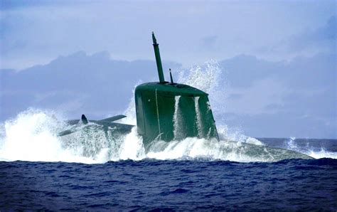 Israeli Dolphin Class Submarine Surfacing in 2003? Boat Unknown [1600 x ...