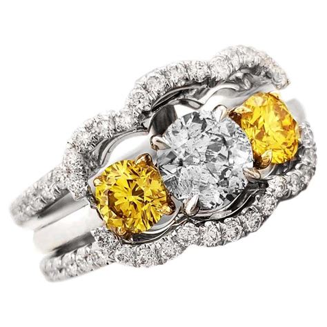 Graff 134ct Fancy Vivid Yellow Diamond Ring At 1stdibs Graff Yellow