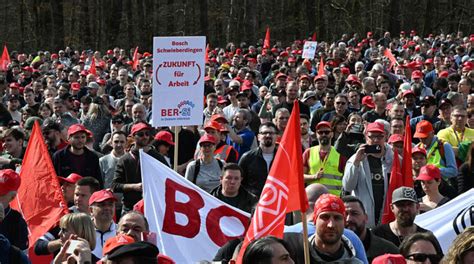 10 000 Bosch Beschäftigte aus der Region demonstrieren gegen