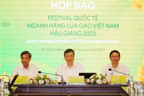 Vietnam hosts first international rice festival