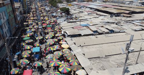 As Luce El Mercado Modelo De Chiclayo En Navidad Miles De Ambulantes