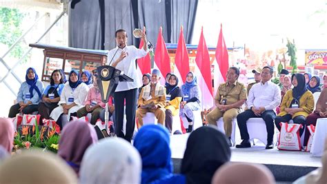 Silaturahmi Dengan Nasabah Mekaar Presiden Tekankan Pentingnya Bangun