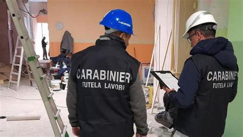 Scuola Di Valdilana Nel Cantiere Edile Arrivano I Carabinieri La Stampa