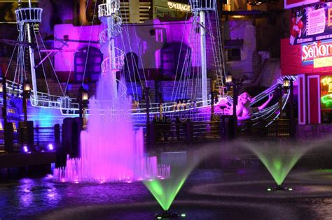 Colorful Fountain Show at Treasure Island Hotel and Casino in Las Vegas Editorial Photo - Image ...