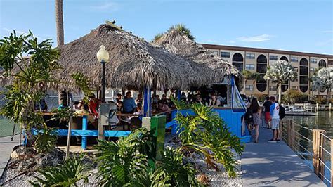 Dolphin Tiki Bar & Grill | Marco Island, FL | Sun King™