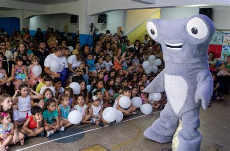 Musical Infantil O Tubar O Martelo E Os Habitantes Do Fundo Do Mar