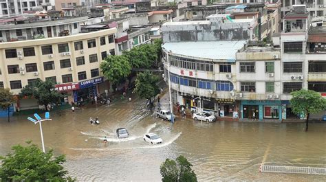 南方强降雨持续、多地降水量破纪录，专家解读今年汛期气候状况 强降水 天气 多雨区