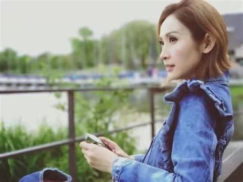 bai yansong presided   touching character ceremony