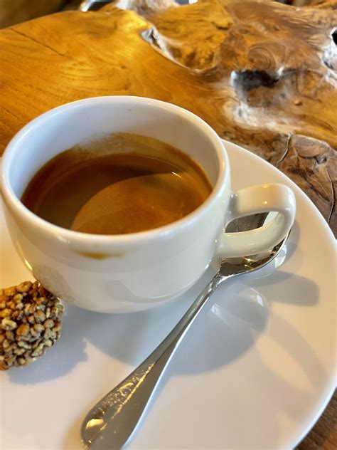 Café torréfié au feu de bois à La P tite Poule Rouge