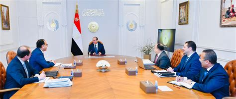 الرئيس السيسي يجتمع مع رئيس الوزراء ووزير المالية بوابة الأهرام