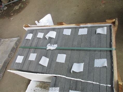 High Quality China Bluestone Without Cat Paws Sawn Grit Pavers