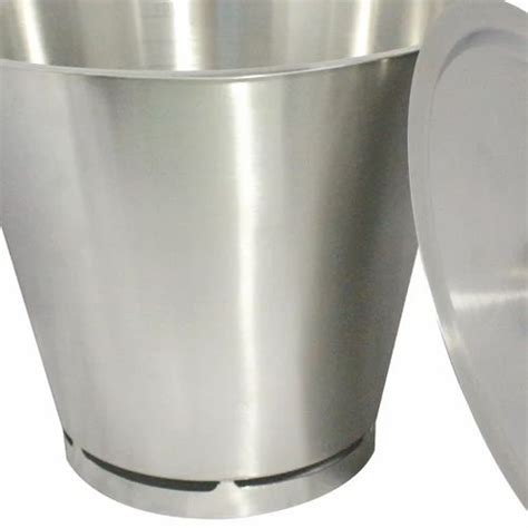 Stainless Steel Bucket with Lid at Rs 750/piece | Stainless Steel Buckets in Thane | ID: 14481835688