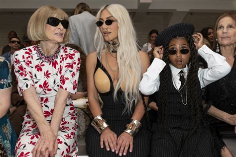 Photo Kim Kardashian Et Anna Wintour Au D Fil De Mode Haute Couture