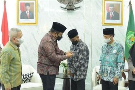 Profil Afi Ahmad Ridlo Santri Berpestasi Yang Diangkat Jadi Menteri