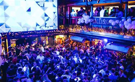 DUBLIN nightlife: 10 bars & clubs you NEED to experience