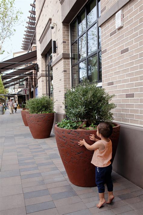 Ab Plant Pots From Atelier Vierkant Architonic