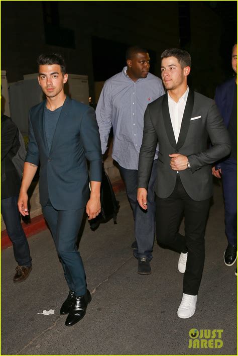 Nicholas Hoult & Jonas Brothers Suit Up for Big Fight in Vegas: Photo ...