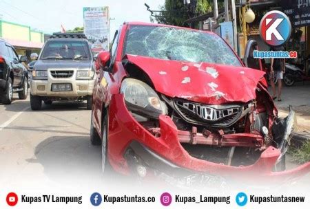 Kupas Tuntas Honda Brio Tabrak Empat Motor Di Metro Satu Tewas