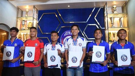 Daftar Lengkap Pemain Baru Arema Fc Yang Resmi Diperkenalkan Halaman All