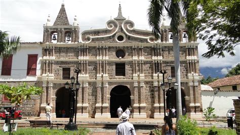 Iglesia de Santa Bárbara Location Colombia