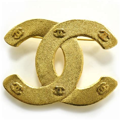 Chanel Large Cc Brooch Gold