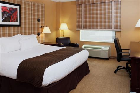 DoubleTree by Hilton Cincinnati Airport | Convenient Park, Stay & Fly ...