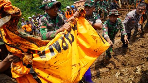 Bantu Pencarian Korban Longsor Pongkor Kodam III Siliwangi Turunkan