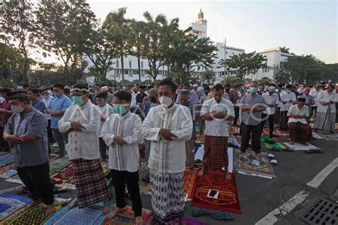 SHALAT IDUL ADHA DI SURABAYA ANTARA Foto