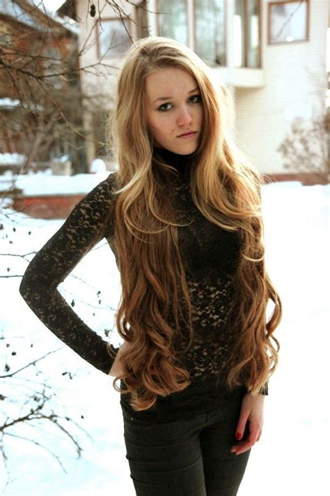 Pin By Steve Haskell On Hair Beautiful Long Hair Gorgeous Silky Shiny Super Long Hair