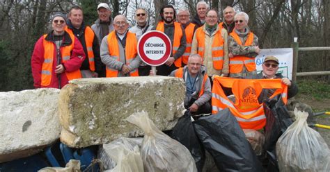 Veauche Jaime la Loire propre 400 kg de déchets récoltés sur le