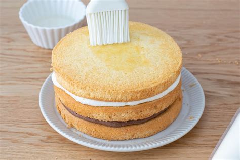 Tarta San Marcos Haz El Famoso Pastel De Yema Y Nata Facil Paso A Paso