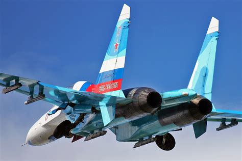 Video Russian Su Fighter Comes Really Really Close To Navy Plane