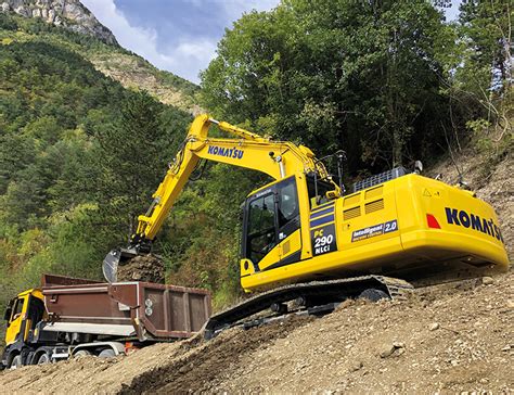 Komatsu PC290LCi 11 Intelligent Machine Control Excavator