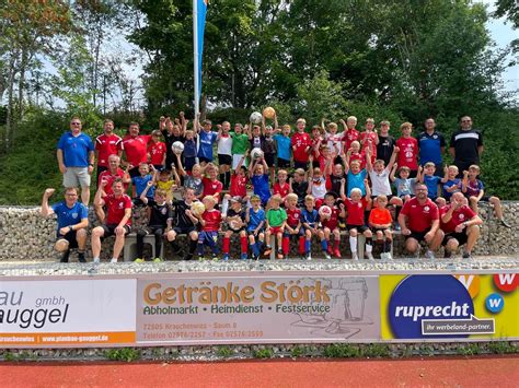 51 begeisterte Kinder beim Fußballcamp