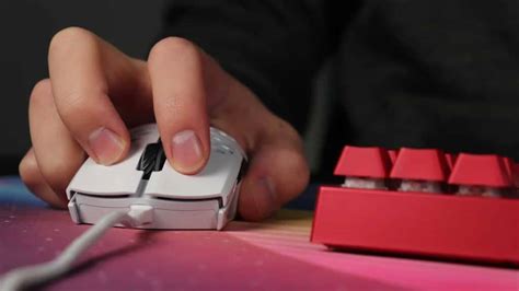 How To Claw Grip A Mouse: Explained - Switch and Click