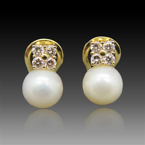 Boucles D Oreilles En Or Jaune 18k Avec Perles De Culture Et Diamants